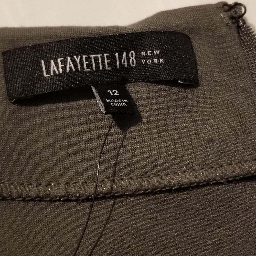 NWT Lafayette 148 Elegant Gren-Gray (shale) Dress with side ruching. size 12 - Picture 6 of 7